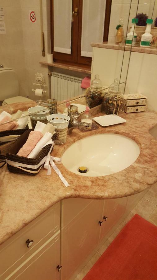 Relax By Marzia Hotel Roverbella Esterno foto